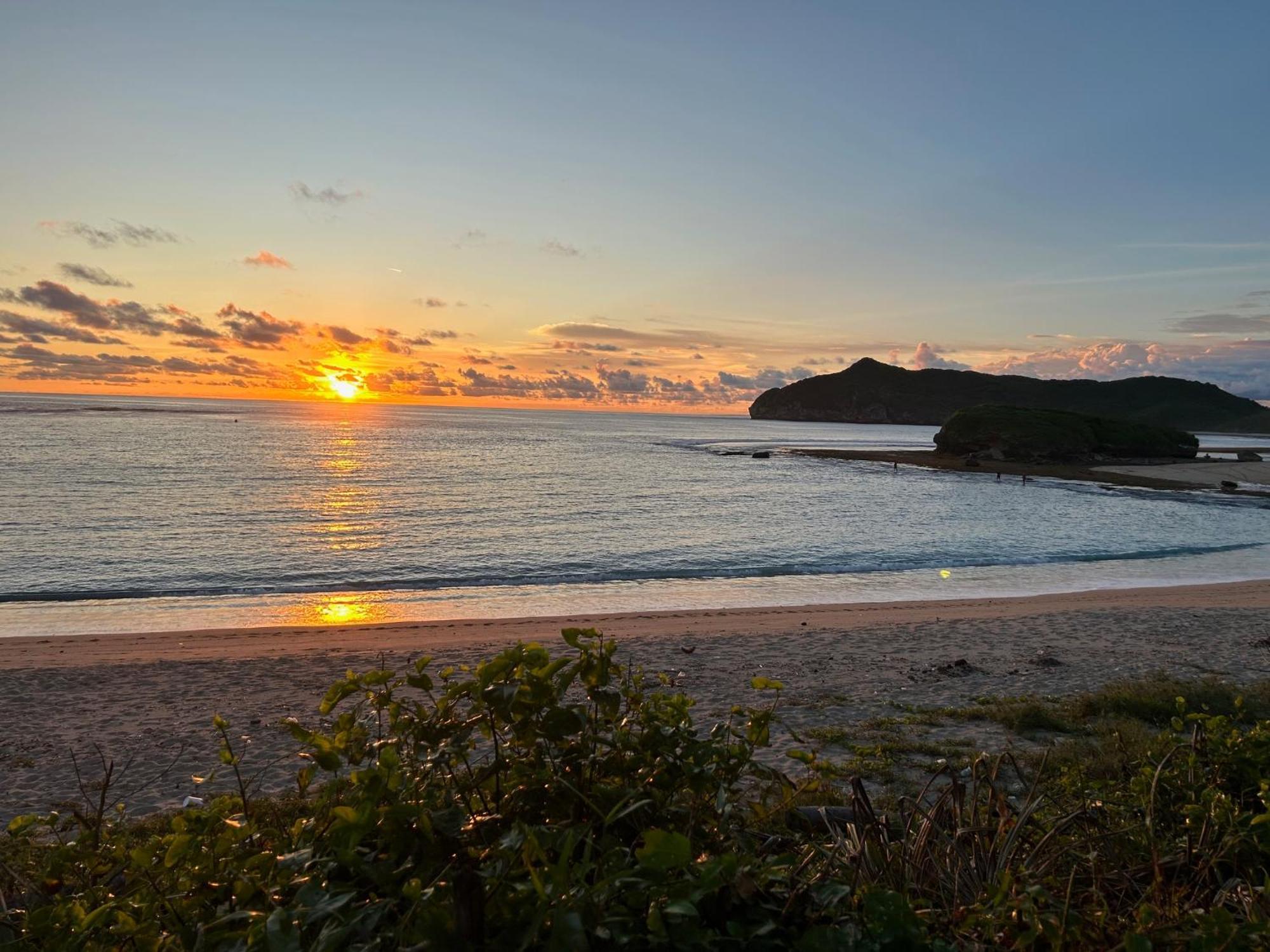 Mama Nings Beach Hotel Sekongkang Luaran gambar