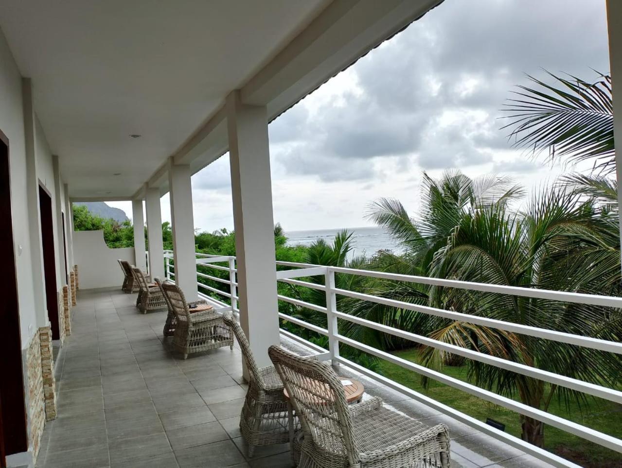 Mama Nings Beach Hotel Sekongkang Luaran gambar