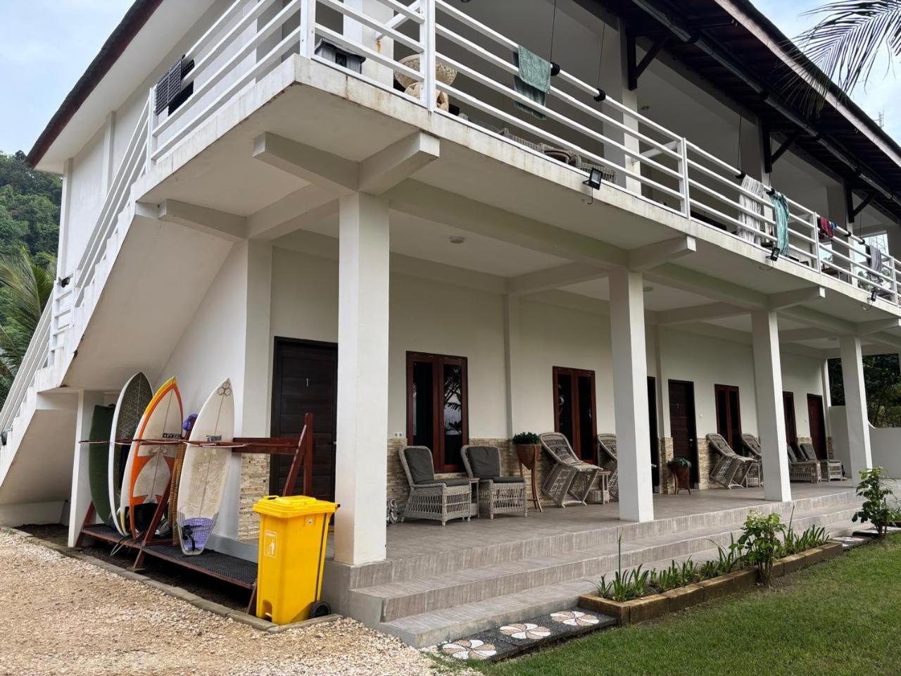Mama Nings Beach Hotel Sekongkang Luaran gambar